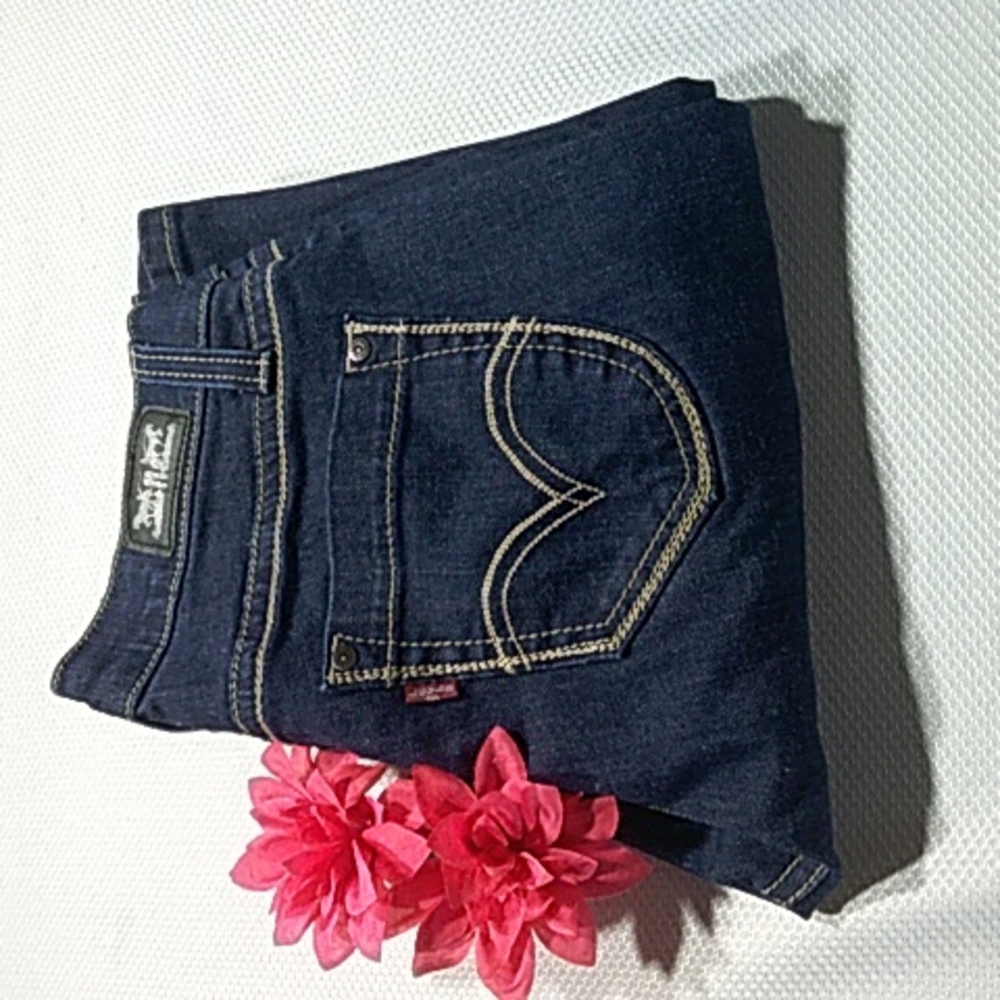 Levi’s curvy bootcut  size 8
